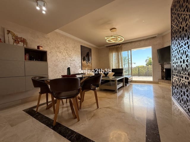 3 soveværelse Byhus til leje i New Golden Mile, Estepona med swimmingpool garage - € 2.800 (Ref: 9521134)