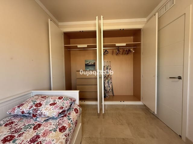 3 soveværelse Byhus til leje i New Golden Mile, Estepona med swimmingpool garage - € 2.800 (Ref: 9521134)
