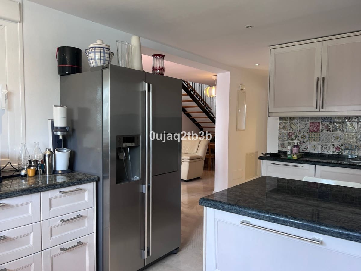 4 camera da letto Appartamento in vendita in Nueva Andalucia con piscina garage - 1.500.000 € (Rif: 9536456)