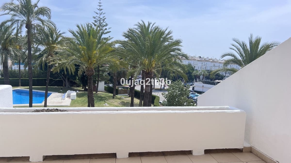 4 camera da letto Appartamento in vendita in Nueva Andalucia con piscina garage - 1.500.000 € (Rif: 9536456)