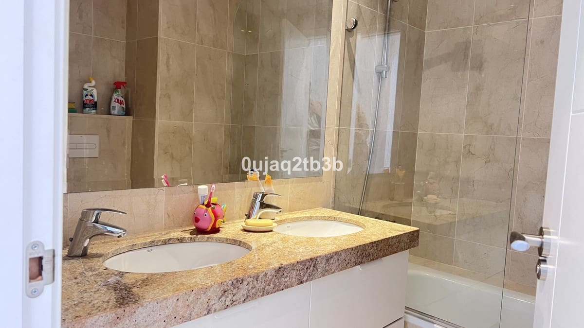 4 camera da letto Appartamento in vendita in Nueva Andalucia con piscina garage - 1.500.000 € (Rif: 9536456)