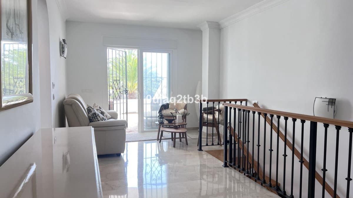 4 camera da letto Appartamento in vendita in Nueva Andalucia con piscina garage - 1.500.000 € (Rif: 9536456)