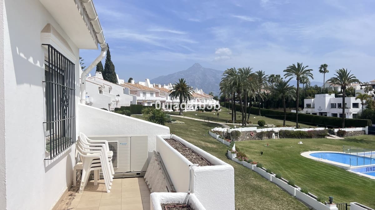 4 camera da letto Appartamento in vendita in Nueva Andalucia con piscina garage - 1.500.000 € (Rif: 9536456)