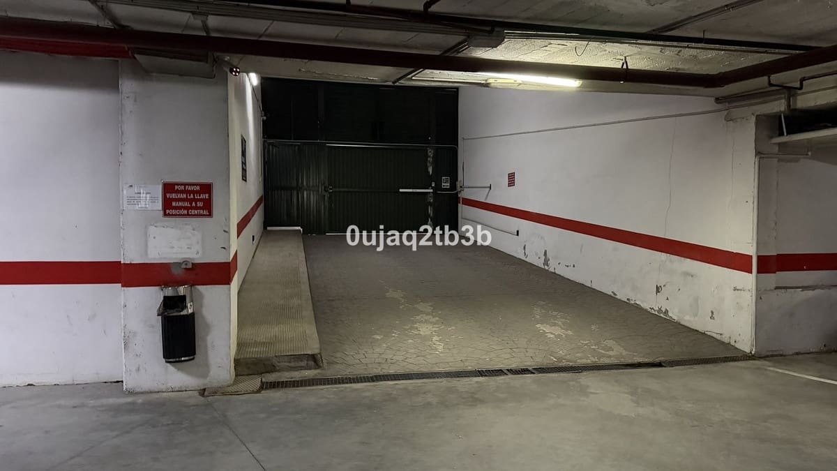 3 bedroom Penthouse for sale in San Pedro de Alcantara with garage - € 700,000 (Ref: 9600023)