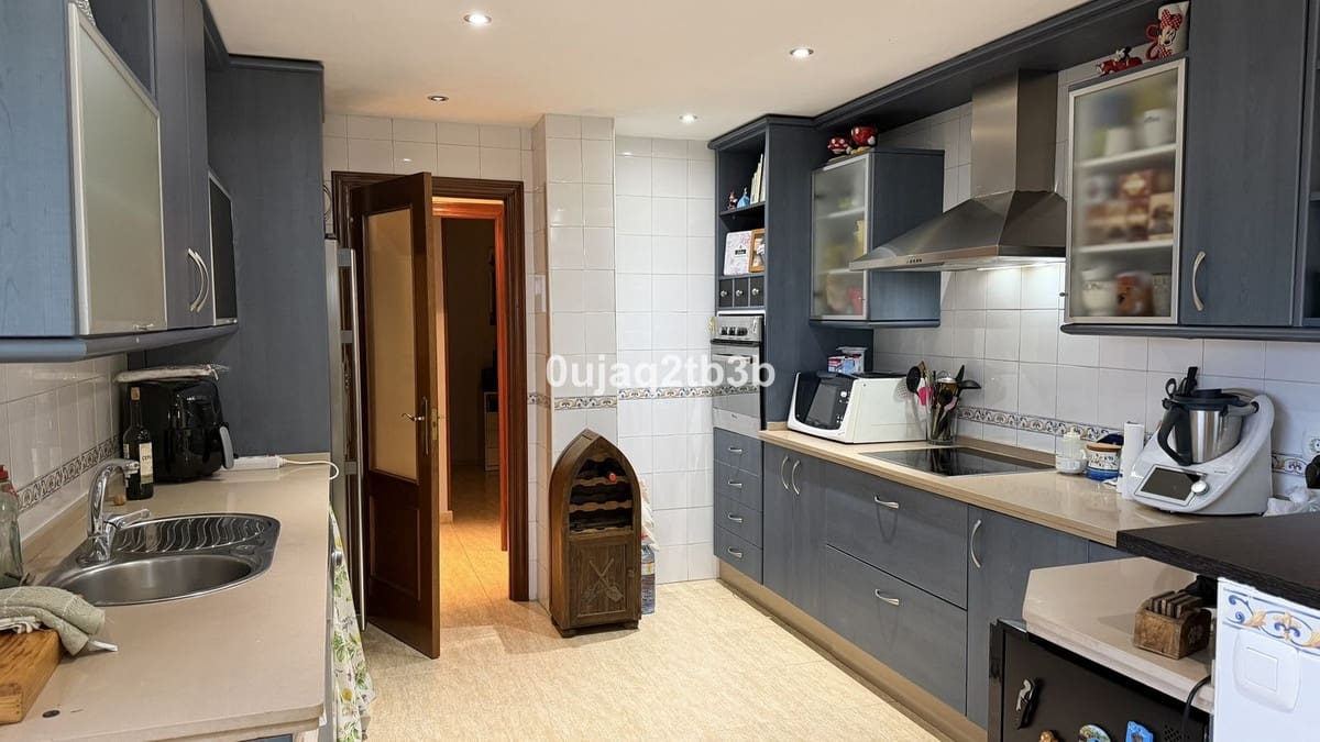 3 bedroom Penthouse for sale in San Pedro de Alcantara with garage - € 675,000 (Ref: 9600023)