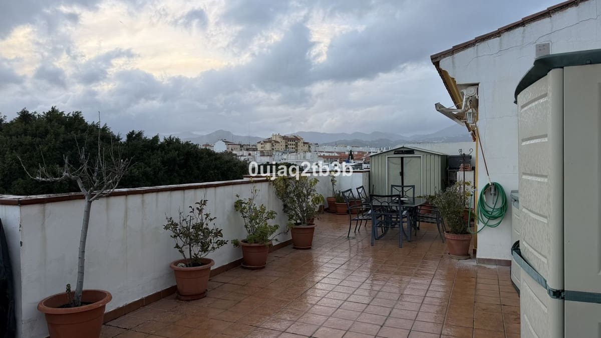 3 bedroom Penthouse for sale in San Pedro de Alcantara with garage - € 675,000 (Ref: 9600023)