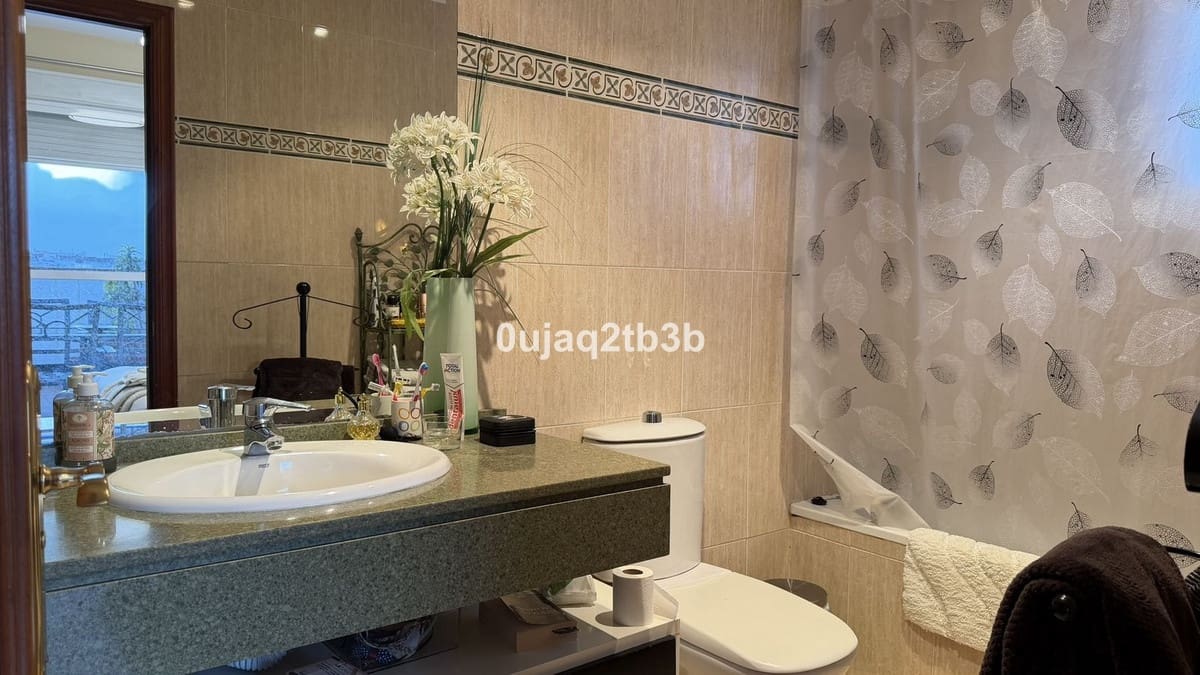 3 bedroom Penthouse for sale in San Pedro de Alcantara with garage - € 675,000 (Ref: 9600023)