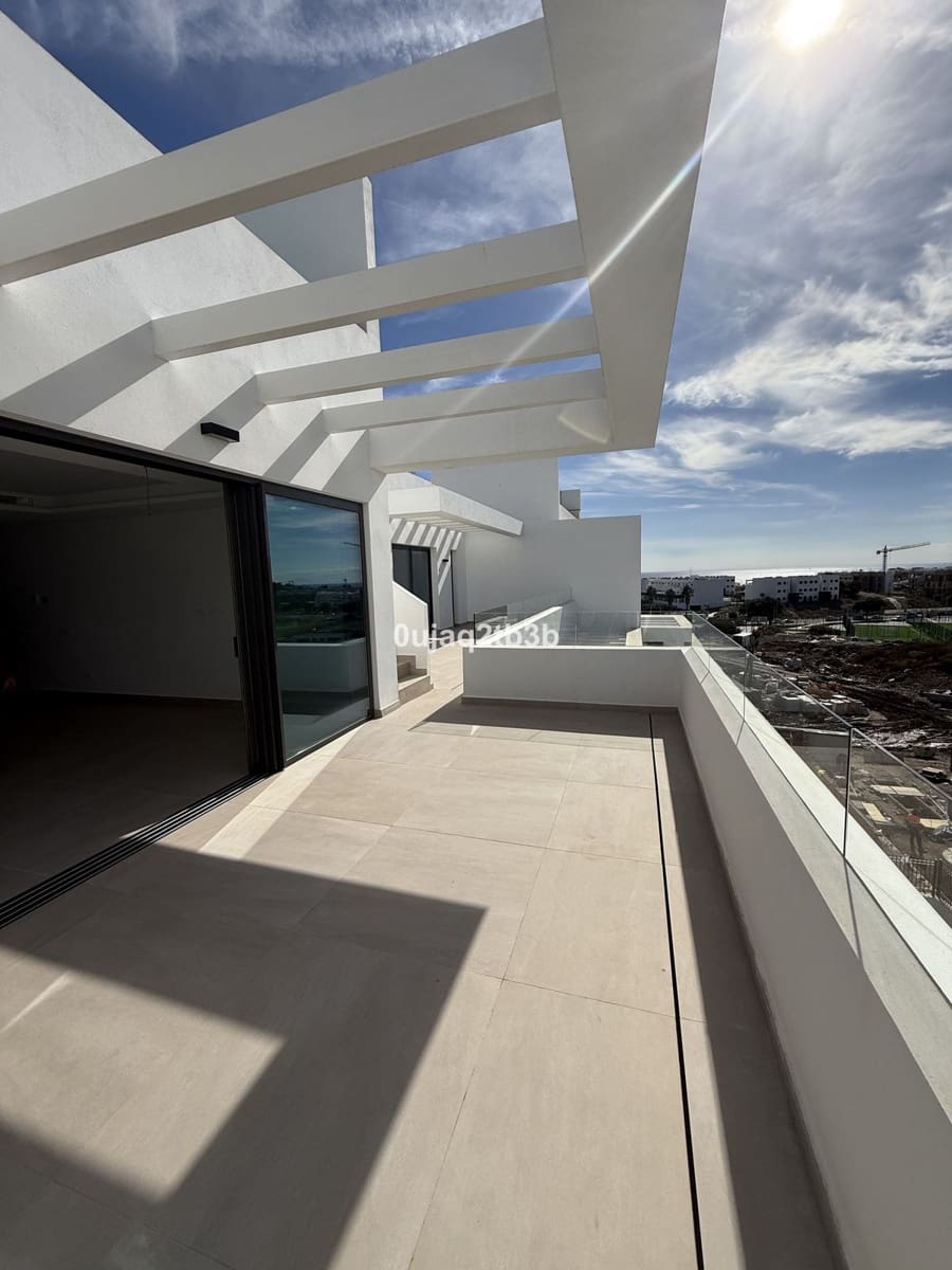 3 slaapkamer Penthouse te koop in Estepona met zwembad garage - € 1.175.000 (Ref: 9632793)