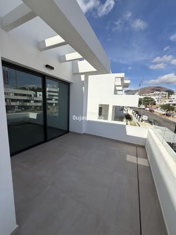 3 soverom Penthouse til salgs i Estepona med svømmebasseng garasje - € 1 175 000 (Ref: 9632793)