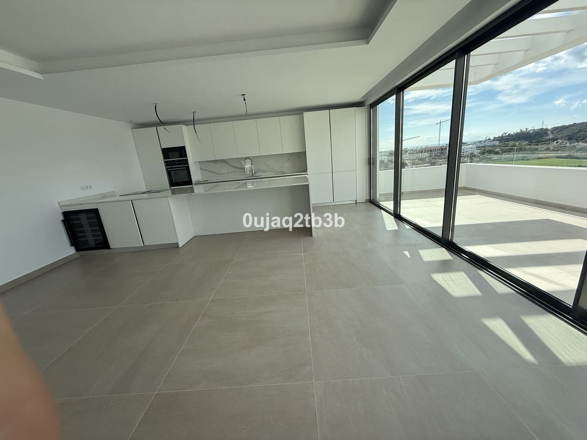 3 soverom Penthouse til salgs i Estepona med svømmebasseng garasje - € 1 100 000 (Ref: 9632794)