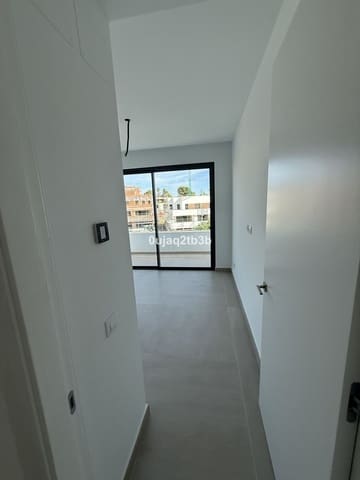 3 soverom Penthouse til salgs i Estepona med svømmebasseng garasje - € 1 100 000 (Ref: 9632794)
