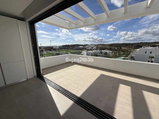 3 sypialnia Penthouse na sprzedaż w Estepona z basenem garażem - 1 100 000 € (Ref: 9632794)