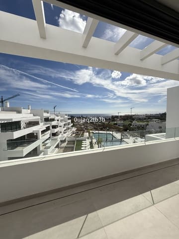 2 soverom Penthouse til salgs i Estepona med svømmebasseng garasje - € 975 000 (Ref: 9632795)
