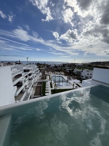 2 soverom Penthouse til salgs i Estepona med svømmebasseng garasje - € 975 000 (Ref: 9632795)