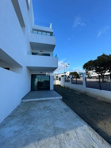 3 quarto Apartamento para venda em Estepona com piscina garagem - 780 000 € (Ref: 9632796)