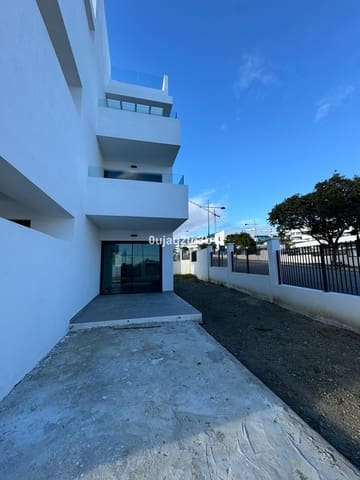 3 makuuhuone Huoneisto myytävänä paikassa Estepona mukana uima-altaan 
autotalli - 780 000 € (Ref: 9632796)