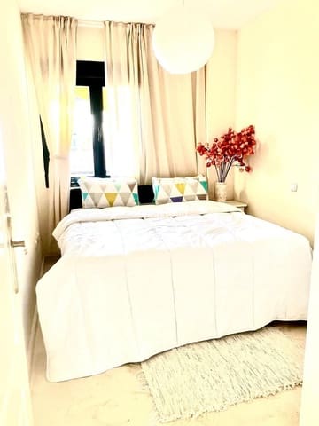 3 soveværelse Lejlighed til leje i San Pedro de Alcantara, Marbella med swimmingpool garage - € 3.000 (Ref: 9649864)