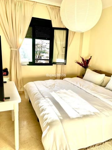 3 soveværelse Lejlighed til leje i San Pedro de Alcantara, Marbella med swimmingpool garage - € 3.000 (Ref: 9649864)