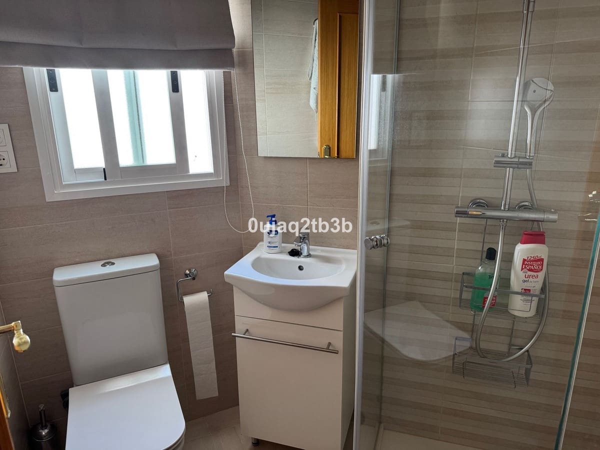 4 bedroom Penthouse for sale in Estepona with pool garage - € 790,000 (Ref: 9713267)