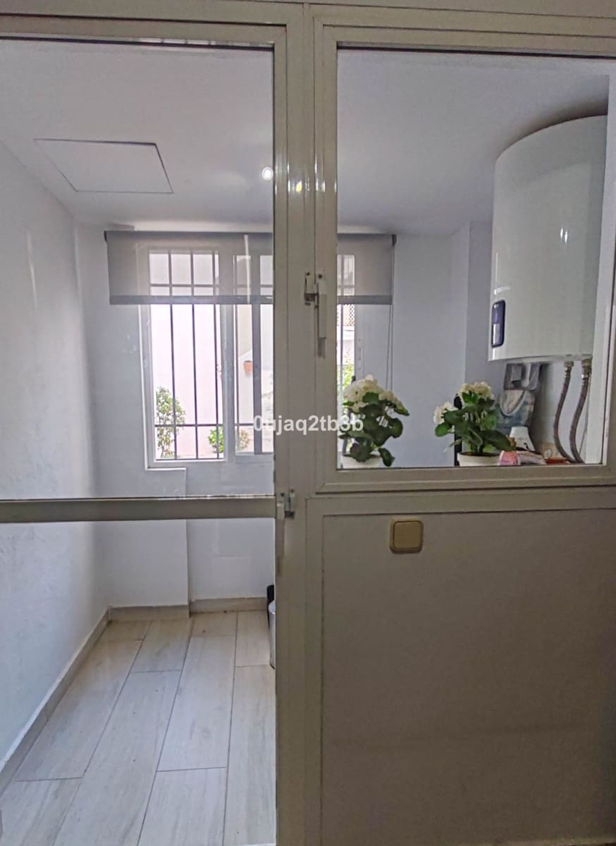 2 bedroom Apartment for sale in Marbella with pool garage - € 475,000 (Ref: 9713879)