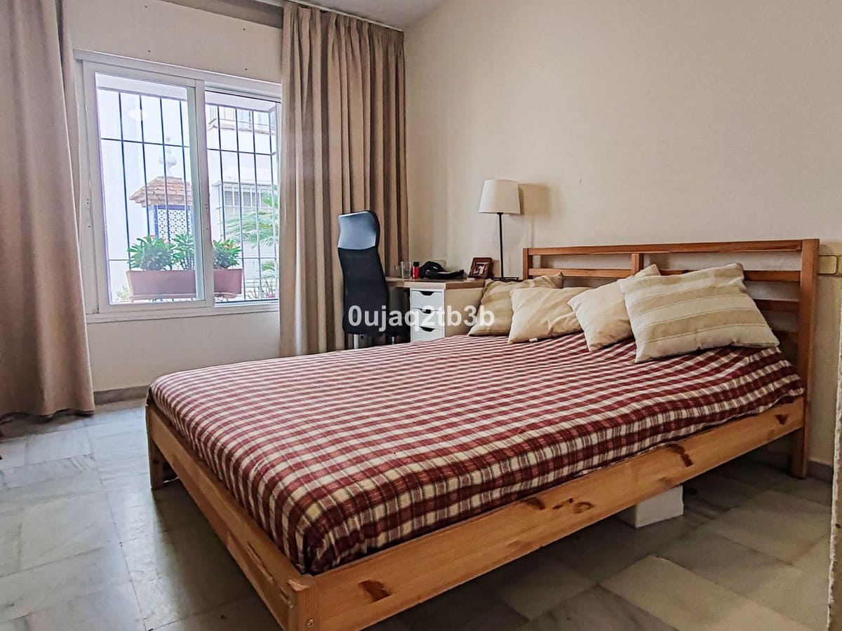 Apartamento de 2 habitaciones en Marbella en venta con piscina garaje - 475.000 € (Ref: 9713879)