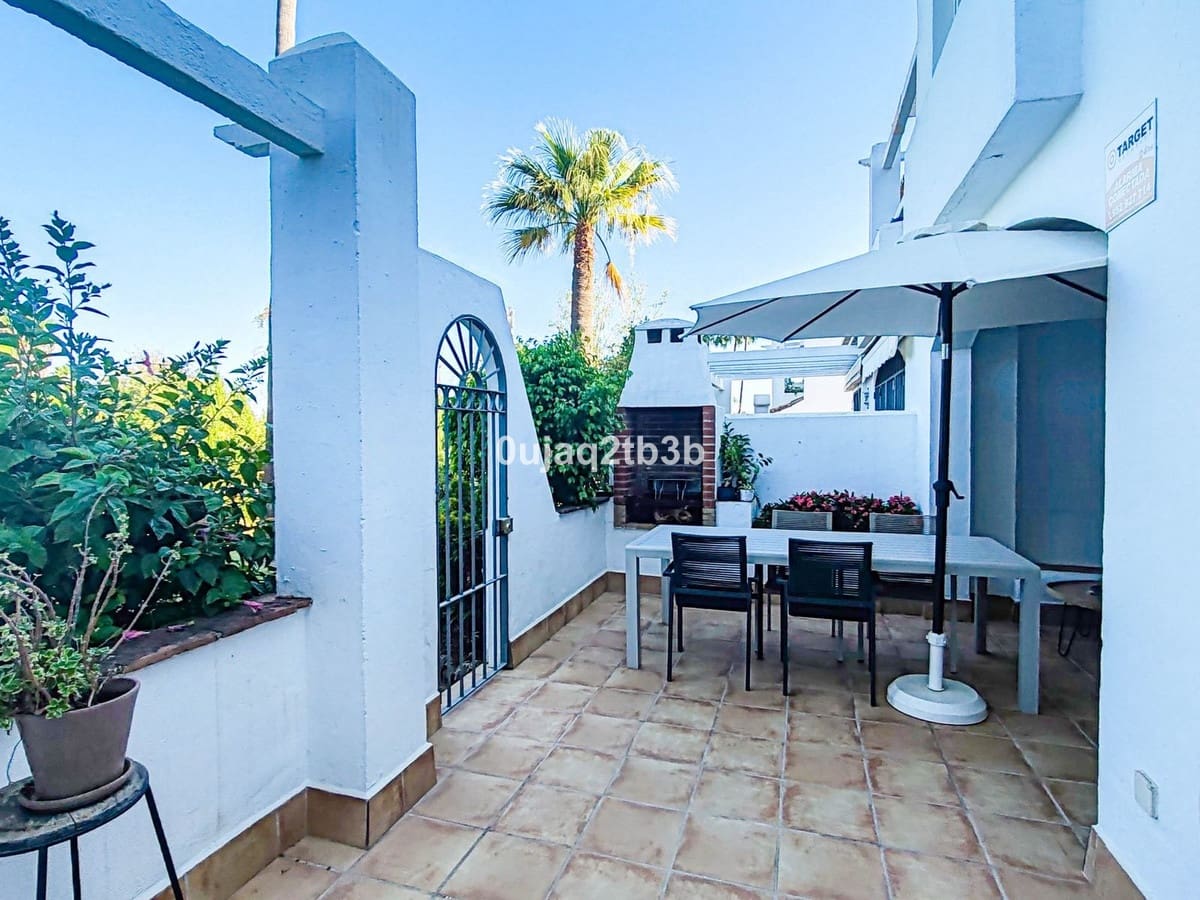 Apartamento de 2 habitaciones en Marbella en venta con piscina garaje - 475.000 € (Ref: 9713879)