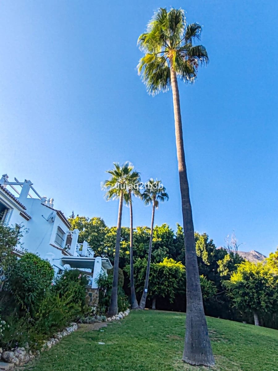 Apartamento de 2 habitaciones en Marbella en venta con piscina garaje - 475.000 € (Ref: 9713879)