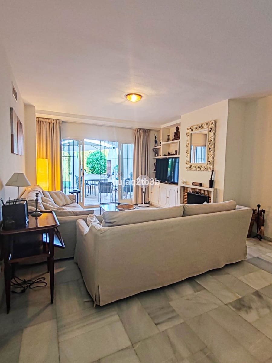 Apartamento de 2 habitaciones en Marbella en venta con piscina garaje - 475.000 € (Ref: 9713879)
