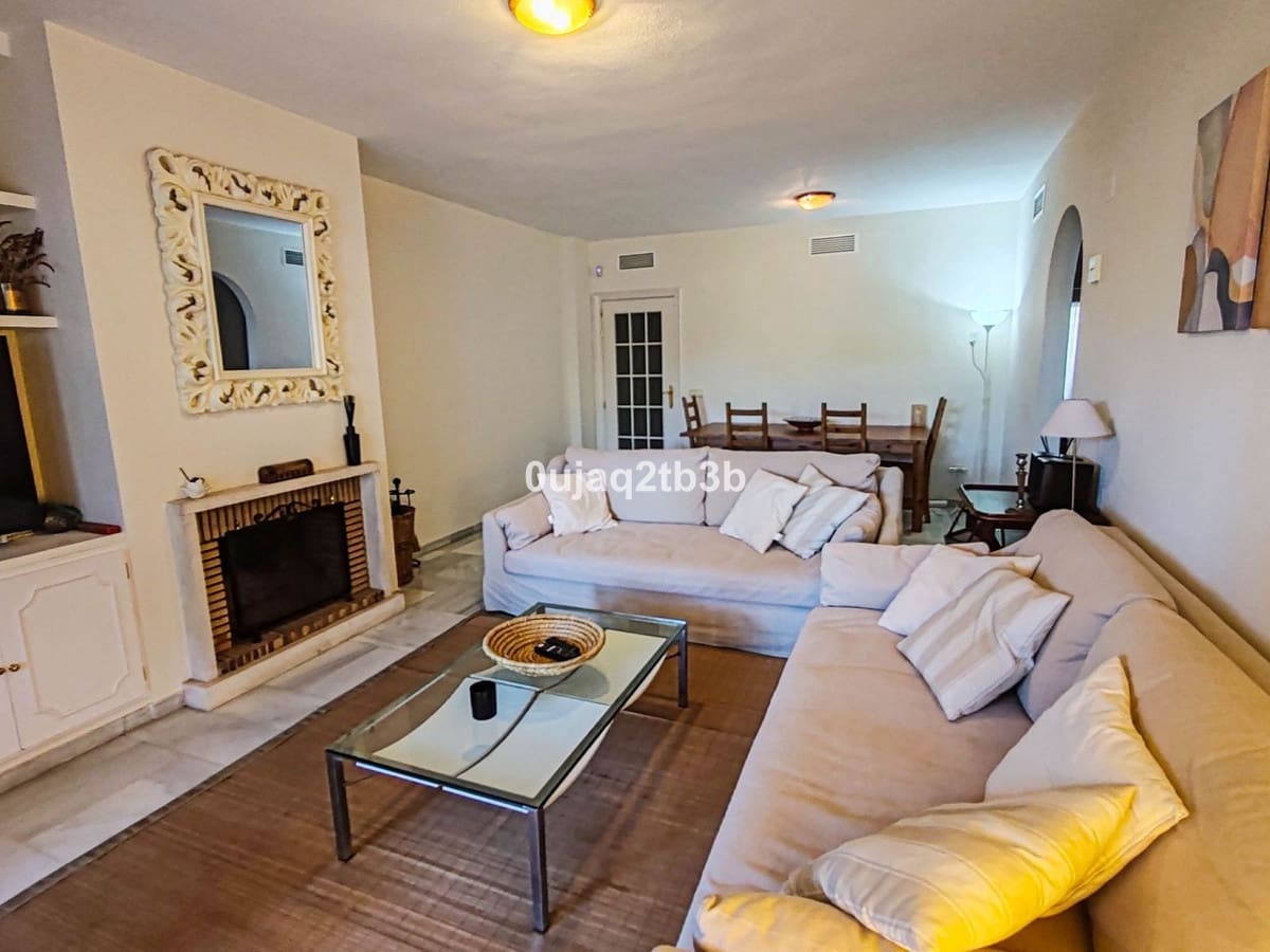 Apartamento de 2 habitaciones en Marbella en venta con piscina garaje - 475.000 € (Ref: 9713879)