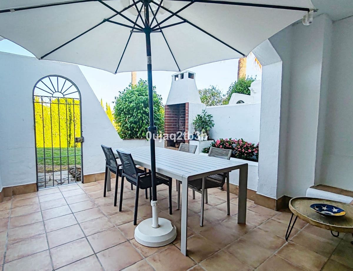 Apartamento de 2 habitaciones en Marbella en venta con piscina garaje - 475.000 € (Ref: 9713879)