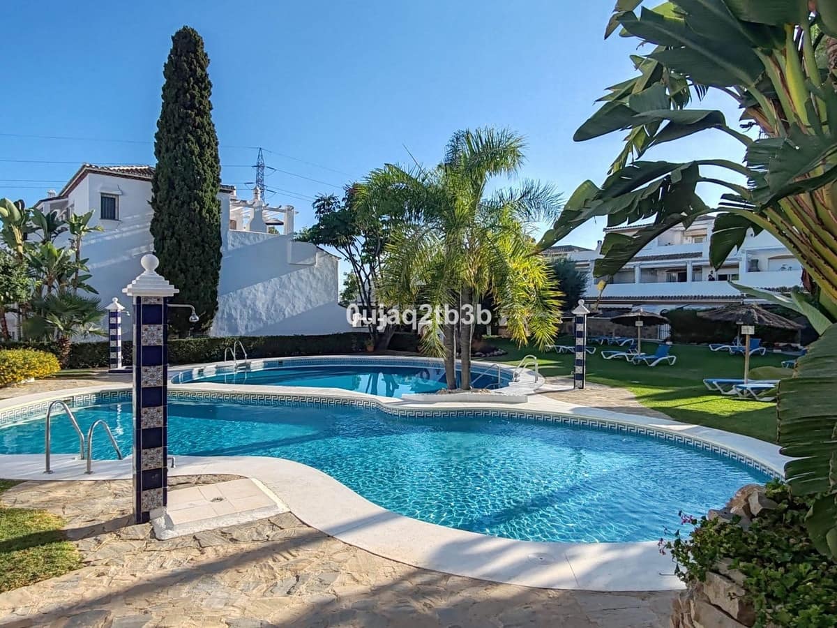 Apartamento de 2 habitaciones en Marbella en venta con piscina garaje - 475.000 € (Ref: 9713879)