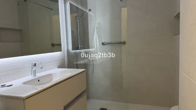 2 Zimmer Apartment zu verkaufen in Nueva Andalucia, Marbella - 565.000 € (Ref: 9747218)