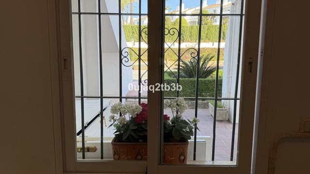 2 Zimmer Apartment zu verkaufen in Nueva Andalucia, Marbella - 565.000 € (Ref: 9747218)