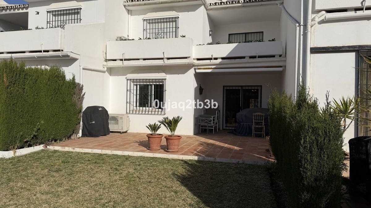 2 bedroom Apartment for sale in Nueva Andalucia - € 565,000 (Ref: 9747218)