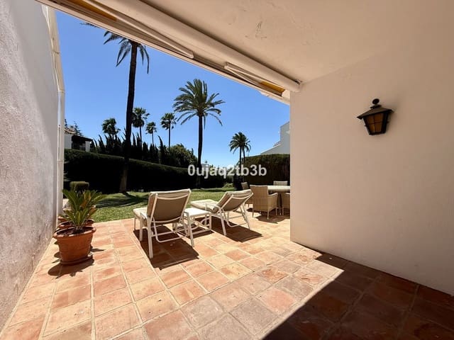 2 sovrum Lägenhet till salu i Nueva Andalucia, Marbella med pool garage - 565 000 € (Ref: 9747218)