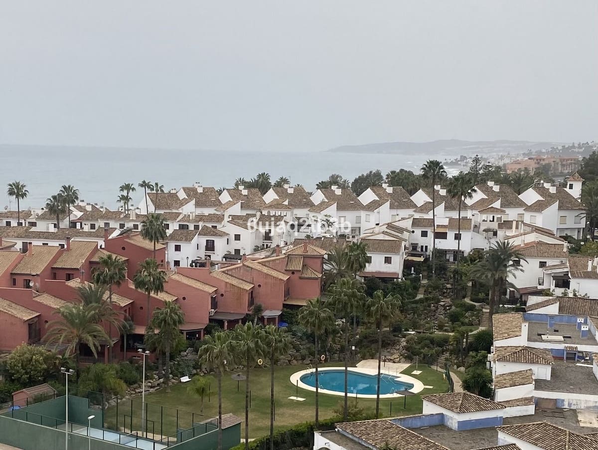 2 sypialnia Dom na sprzedaż w Estepona z basenem garażem - 469 000 € (Ref: 9749351)