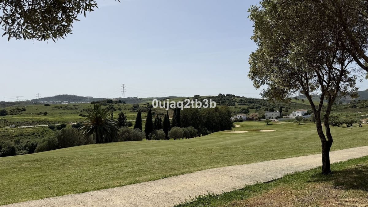 2 chambre Appartement à vendre à Estepona avec piscine garage - 325 000 € (Ref: 9789437)