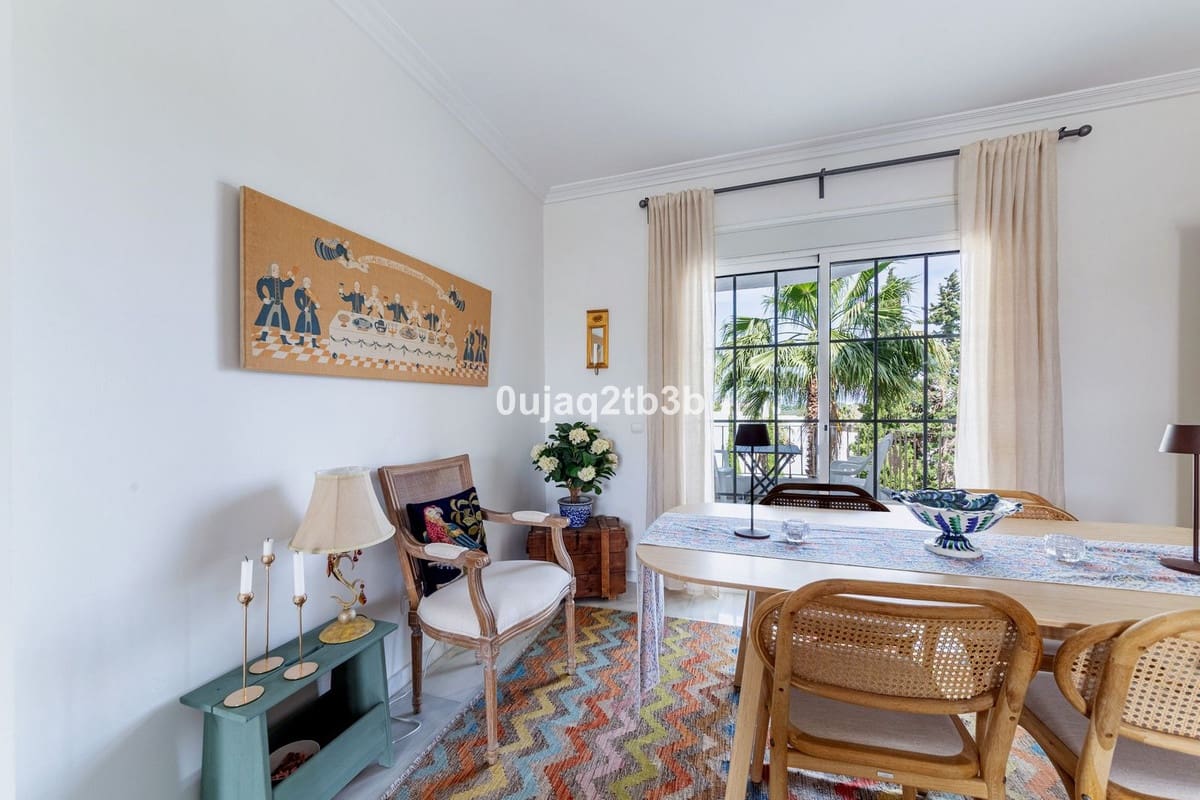 2 bedroom Apartment for sale in Estepona with pool garage - € 325,000 (Ref: 9789437)