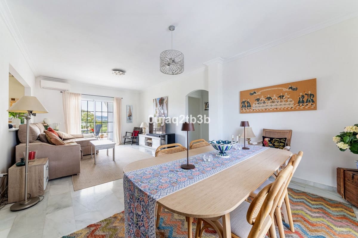 2 bedroom Apartment for sale in Estepona with pool garage - € 325,000 (Ref: 9789437)
