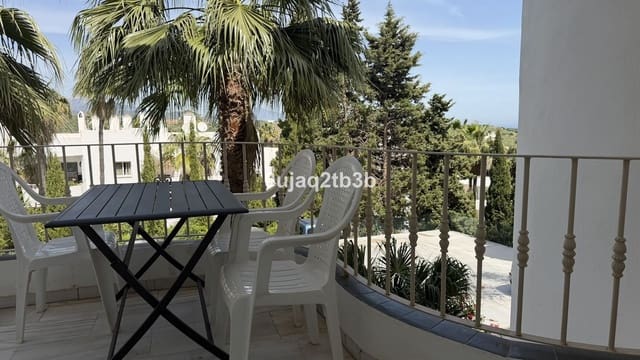 2 sypialnia Apartament na sprzedaż w Estepona Golf, Estepona z basenem garażem - 325 000 € (Ref: 9789437)