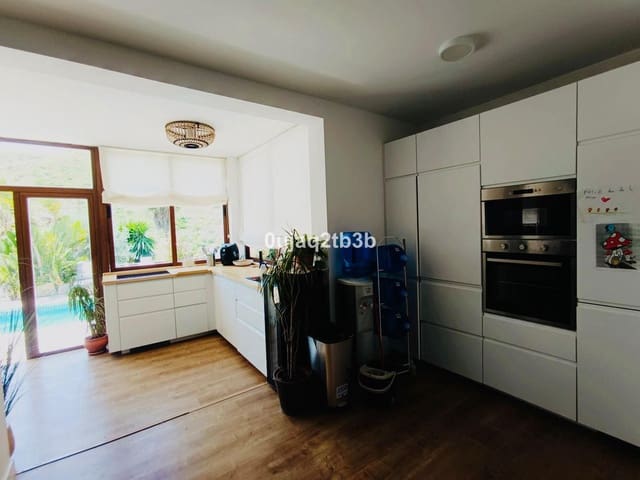 3 bedroom Finca/Country House for sale in Manilva with pool garage - € 430,000 (Ref: 9838568)