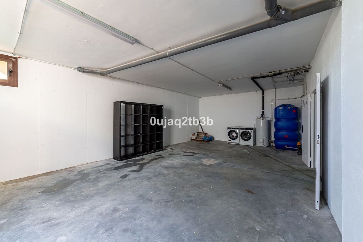 Maison de Ville de 4 chambres à louer à Malaga ville avec piscine garage - 4 000 € (Ref: 9844408)