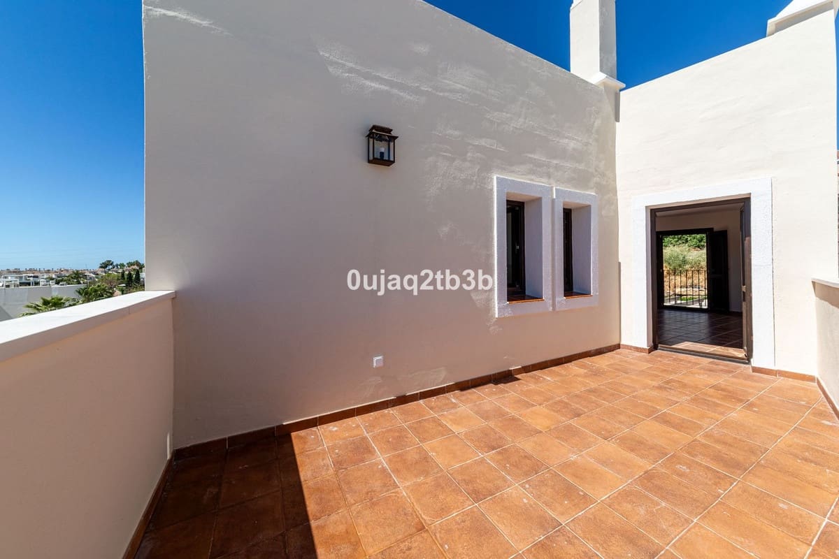 Maison de Ville de 4 chambres à louer à Malaga ville avec piscine garage - 4 000 € (Ref: 9844408)