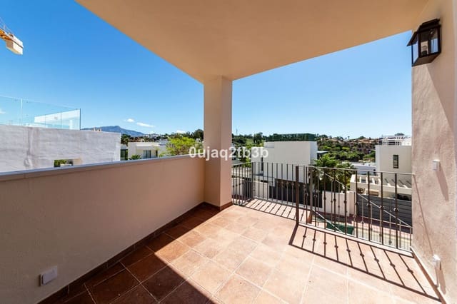 Maison de Ville de 4 chambres à louer à Malaga ville avec piscine garage - 4 000 € (Ref: 9844408)