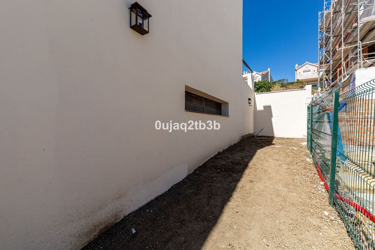 Maison de Ville de 4 chambres à louer à Malaga ville avec piscine garage - 4 000 € (Ref: 9844408)