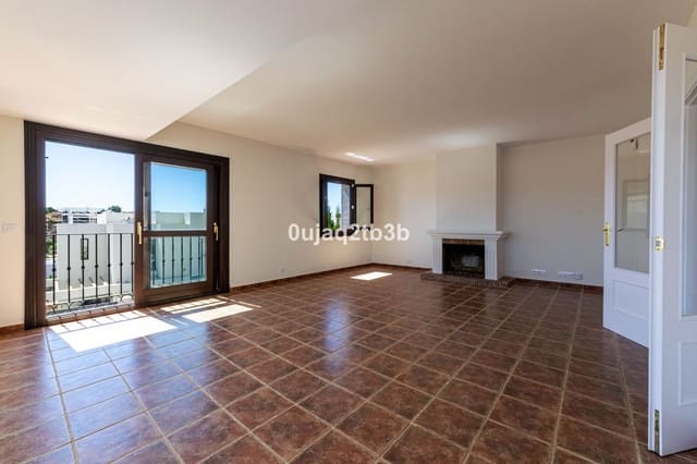 Maison de Ville de 4 chambres à louer à Malaga ville avec piscine garage - 4 000 € (Ref: 9844408)