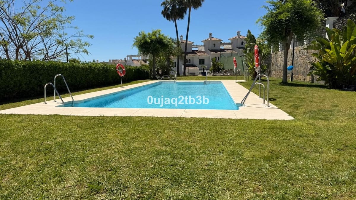 Maison de Ville de 4 chambres à louer à Malaga ville avec piscine garage - 4 000 € (Ref: 9844408)
