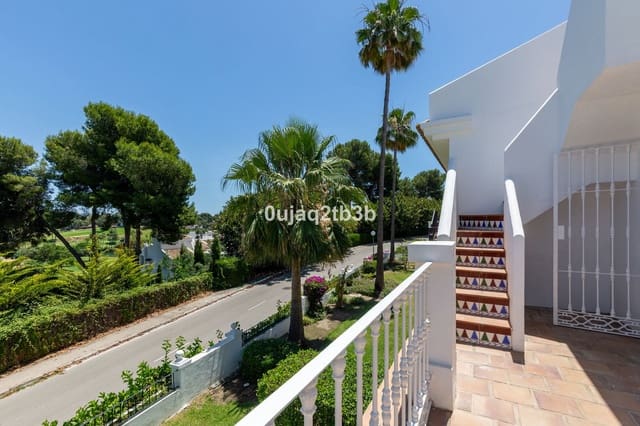 3 makuuhuone Omakotitalo vuokrattavana paikassa Aloha Golf, Marbella mukana uima-altaan 
autotalli - 3 500 € (Ref: 9944349)