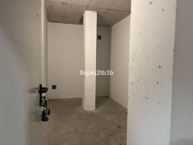1 bedroom Commercial for rent in San Pedro de Alcantara, Marbella with garage - € 295 (Ref: 9991988)