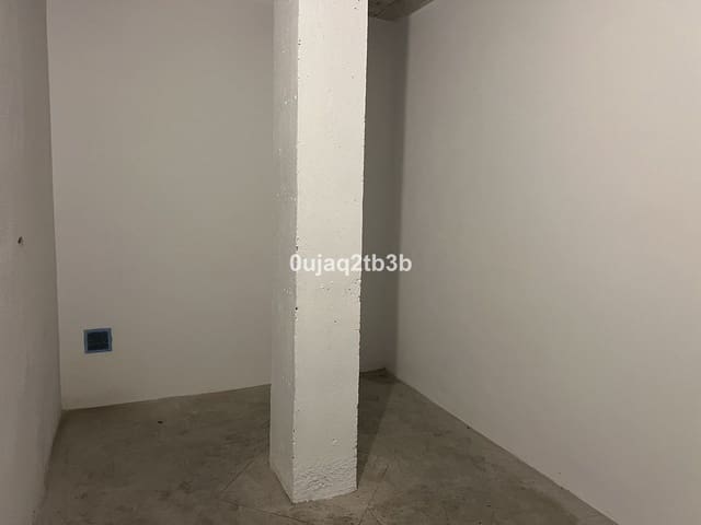 1 bedroom Commercial for rent in San Pedro de Alcantara, Marbella with garage - € 295 (Ref: 9991988)